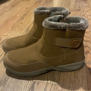 Brand New Easy Spirit Excel8 Medium Brown Boot Size 9.5 M